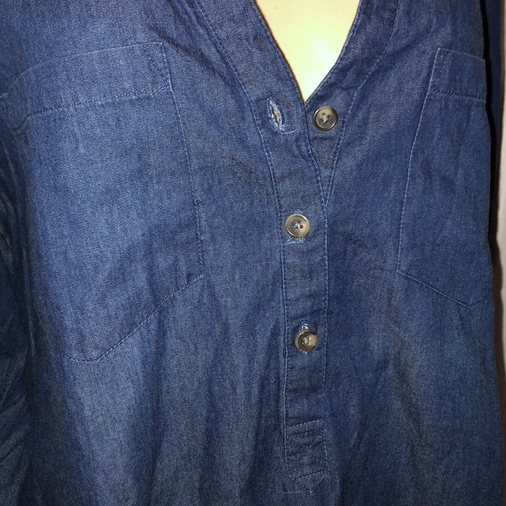 blouse - Picture 2 of 3